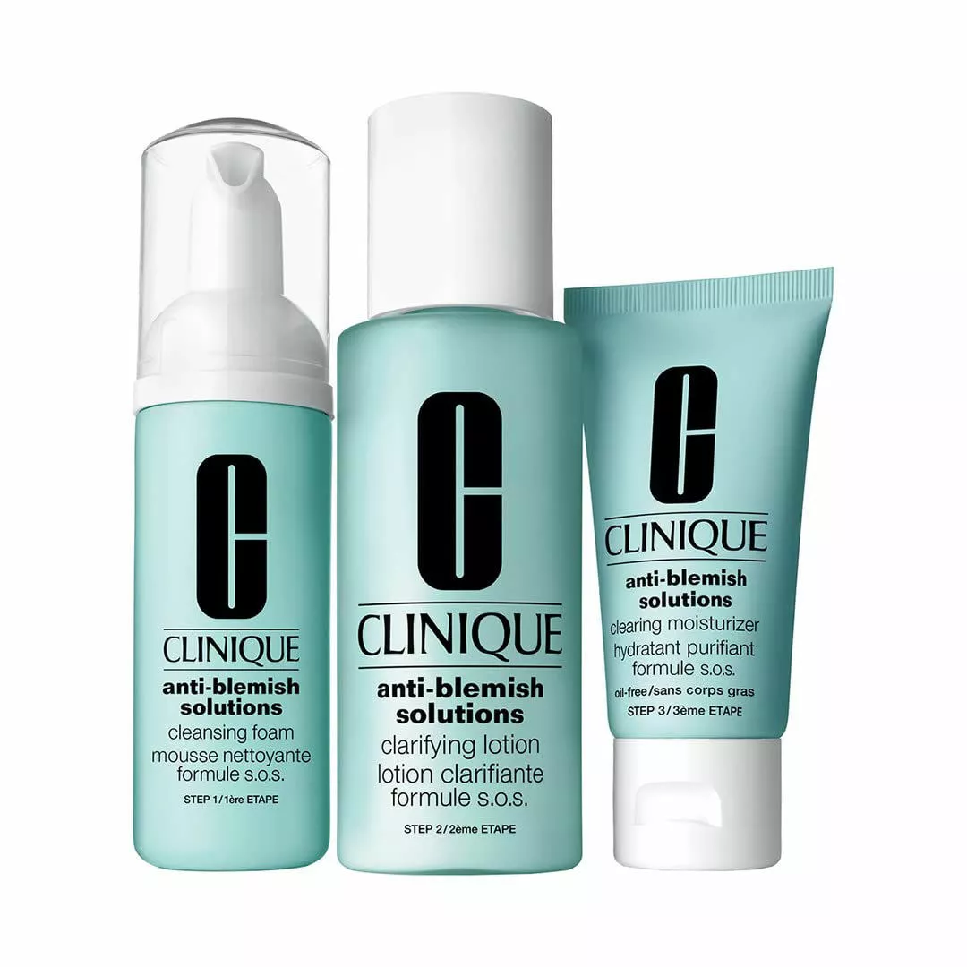 Clinique 3 Piece Anti-Blemish Solutions 3-Step System Kit 4 Clinique 3 Piece Anti-Blemish Solutions 3-Step System Kit - Image 2